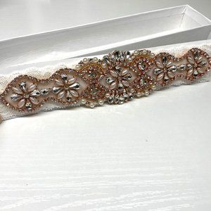 New In Box Rose Gold Blush Wedding Garter No Slip